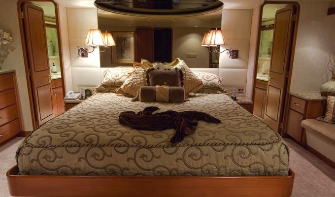 Location Yacht Luxe Marseille avec equipage