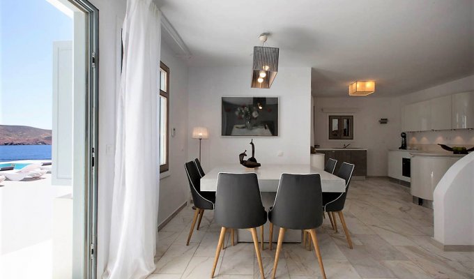 Grece Mykonos Location villa vacances avec piscine privée et à 200m de la plage