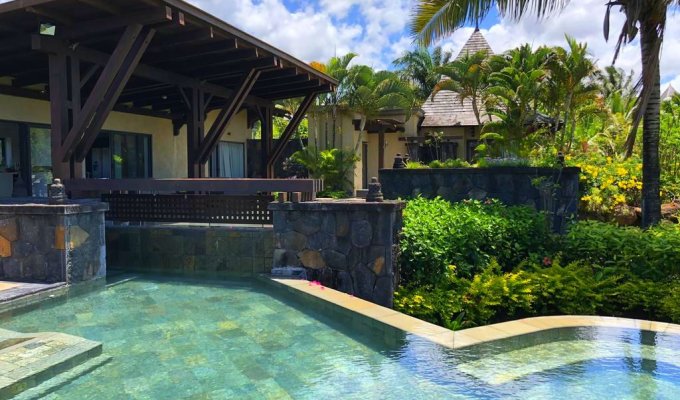 Location Villa Luxe Ile Maurice Bel Ombre plage 5 mins à pieds avec personnel 