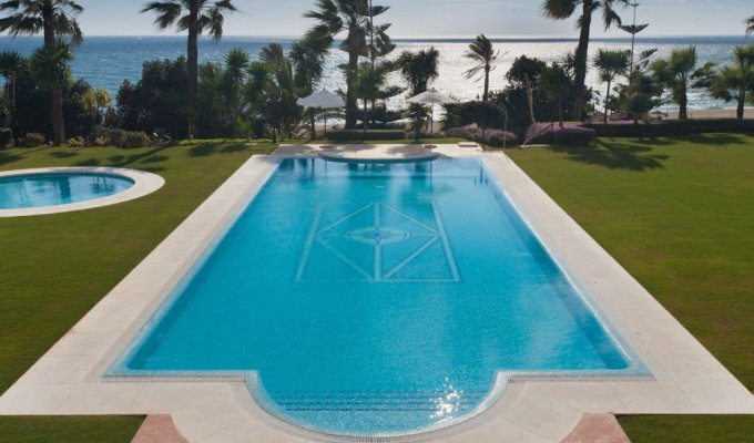 Piscine et petit bassin