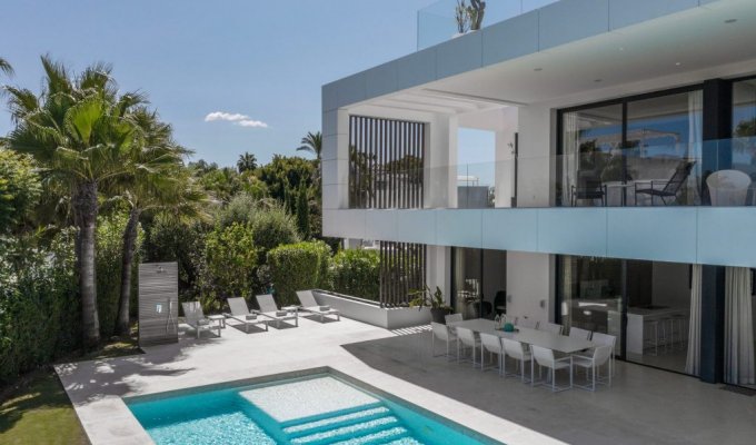 Villa Lux. 12 pers. Puente Romano Marbella