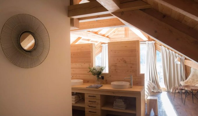 Location Chalet Luxe Serre Chevalier proche des pistes avec bain nordique et service de conciergerie