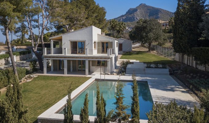 Iles baléares Location Villa Luxe Moderne Majorque Alcudia grande piscine privée