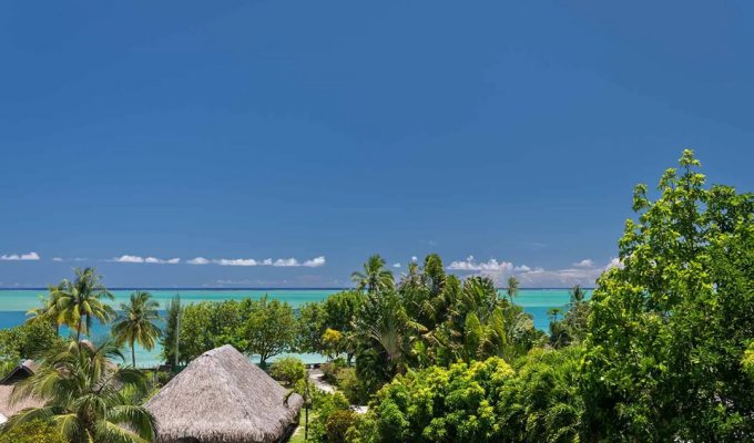 Bora Bora beach house villa rental Matira Beach with lagoon view