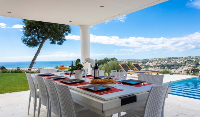Location Villa de Luxe Cote d Azur Nice vue sur mer piscine privée