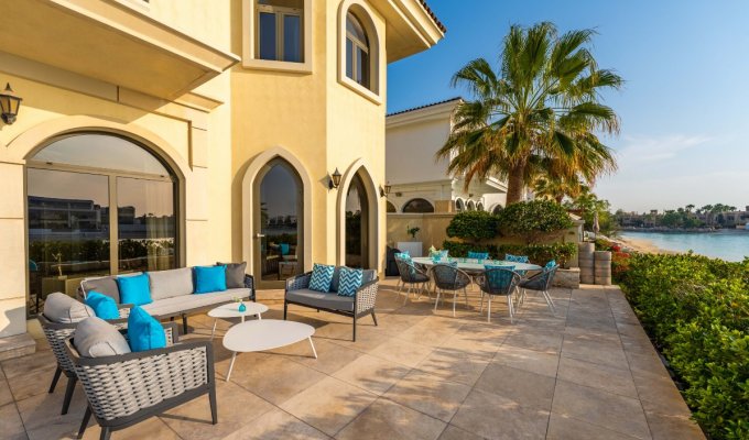 Location villa Luxe Dubai Palm Jumeirah Piscine Plage Concierge Chef cuisinier