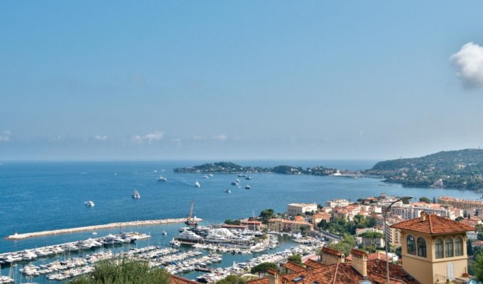 Location villa Cote d'Azur Beaulieu sur Mer Vue Mer Piscine privée 