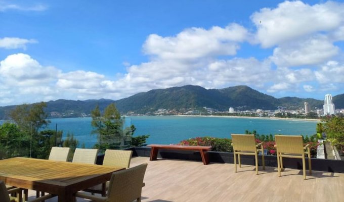 Location villa Phuket à Patong avec piscine privée, personnel et vue mer imprenable