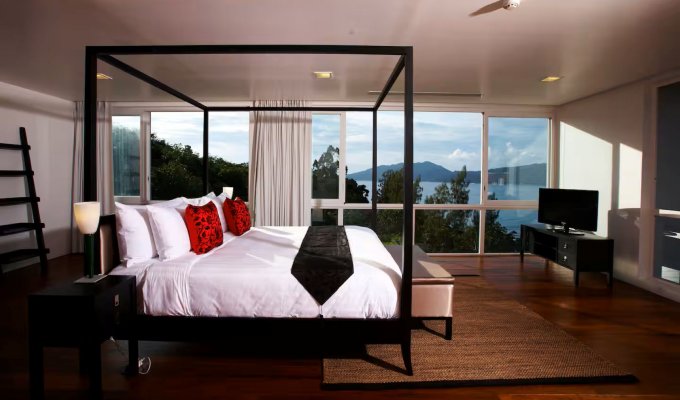 Location villa Phuket à Patong avec piscine privée, personnel et vue mer imprenable