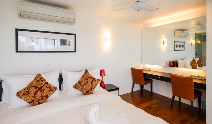 Location villa Phuket à Patong avec piscine privée, personnel et vue mer imprenable