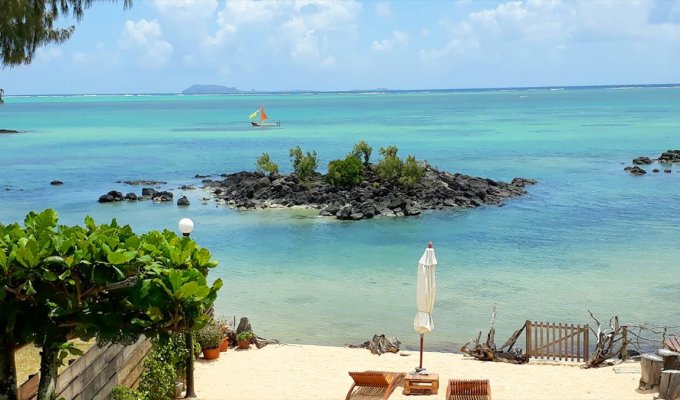 Location villa Ile Maurice pieds dans l'eau Bungalow plage de Calodyne