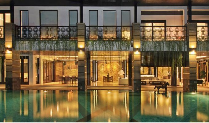Location villa Bali Seminyak piscine privée au bord de la mer avec personnel inclus