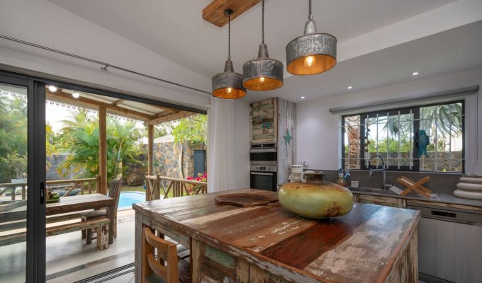 Location Villa Ile Maurice Pereybere Grand Baie Plage à pieds Piscine & Personnel