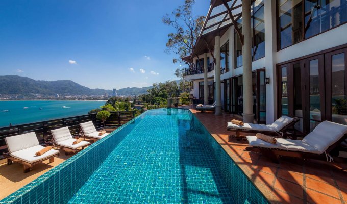 Location villa luxe Phuket Patong piscine privée jacuzzi et personnel