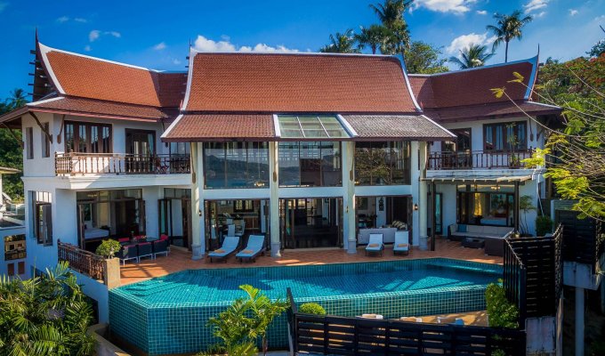 Location villa luxe Phuket Patong piscine privée jacuzzi et personnel