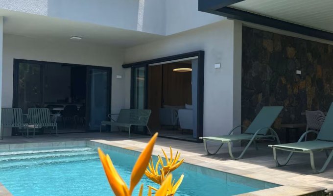 Location Villa Ile Maurice Trou aux Biches plage 5 mins à pieds piscine et personnel